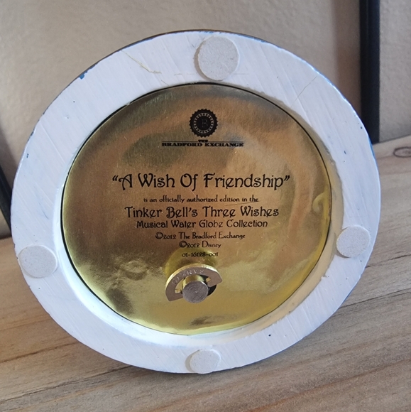 The Bradford Exchange "A Wish Of Friendship" Tinker Bell's Musical Water Globe - Picture 5 of 7